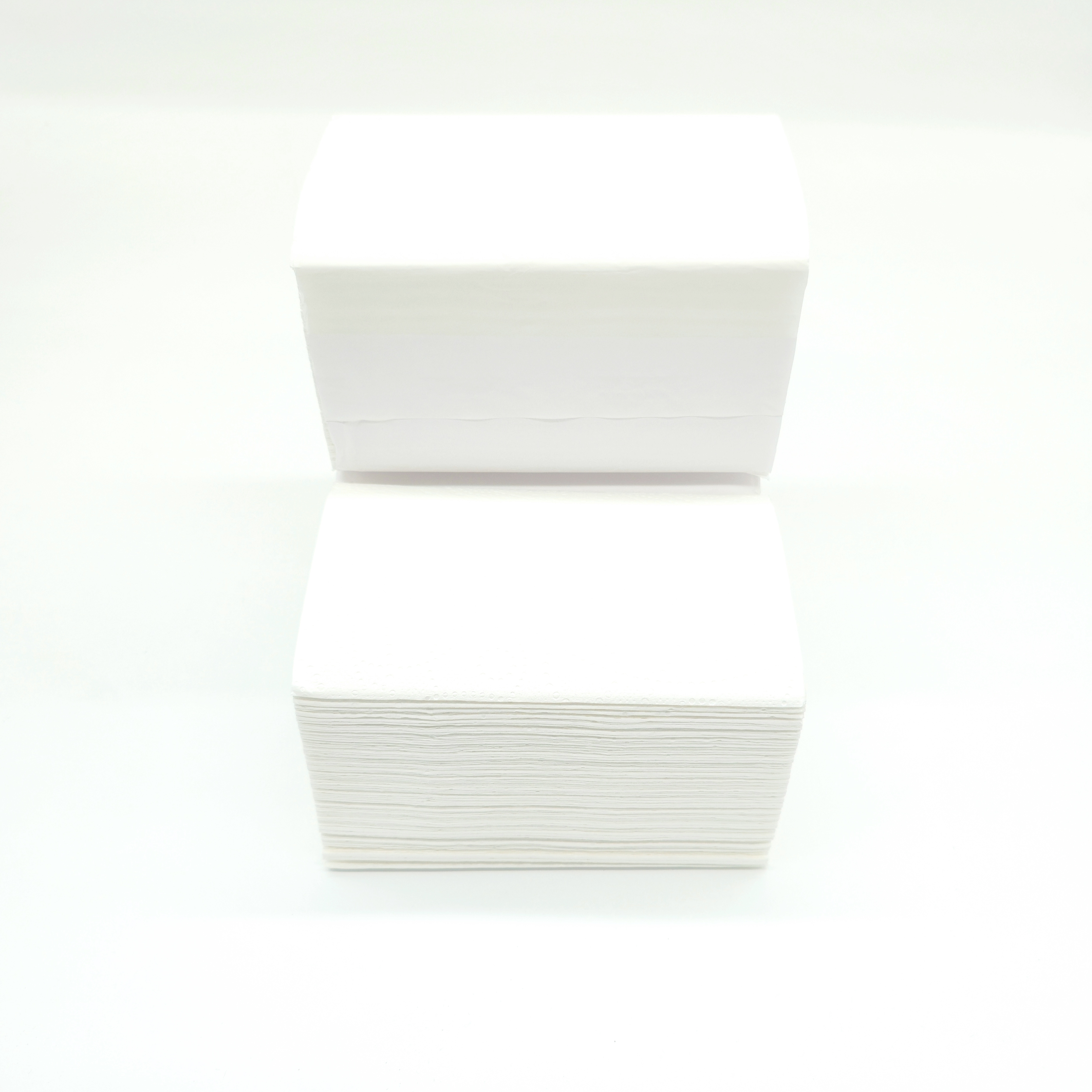 Servietten 2-lagig – Palettenware 24 Kartons à 9.000 Blatt – (20% Rabatt)