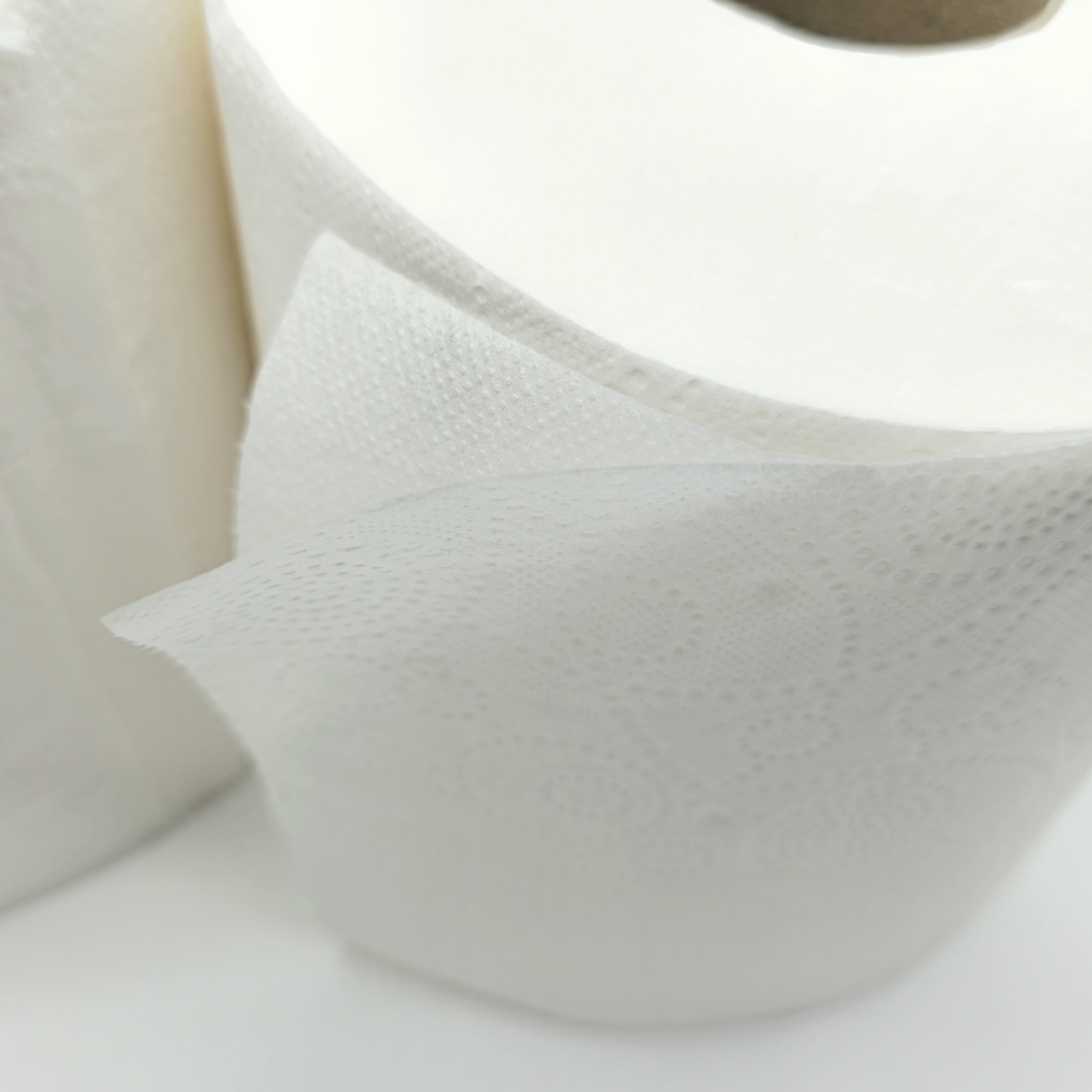 Handtuchpapierrolle 2-lagig – 130 Meter | Reißfeste Papierhandtuchrolle für Spender